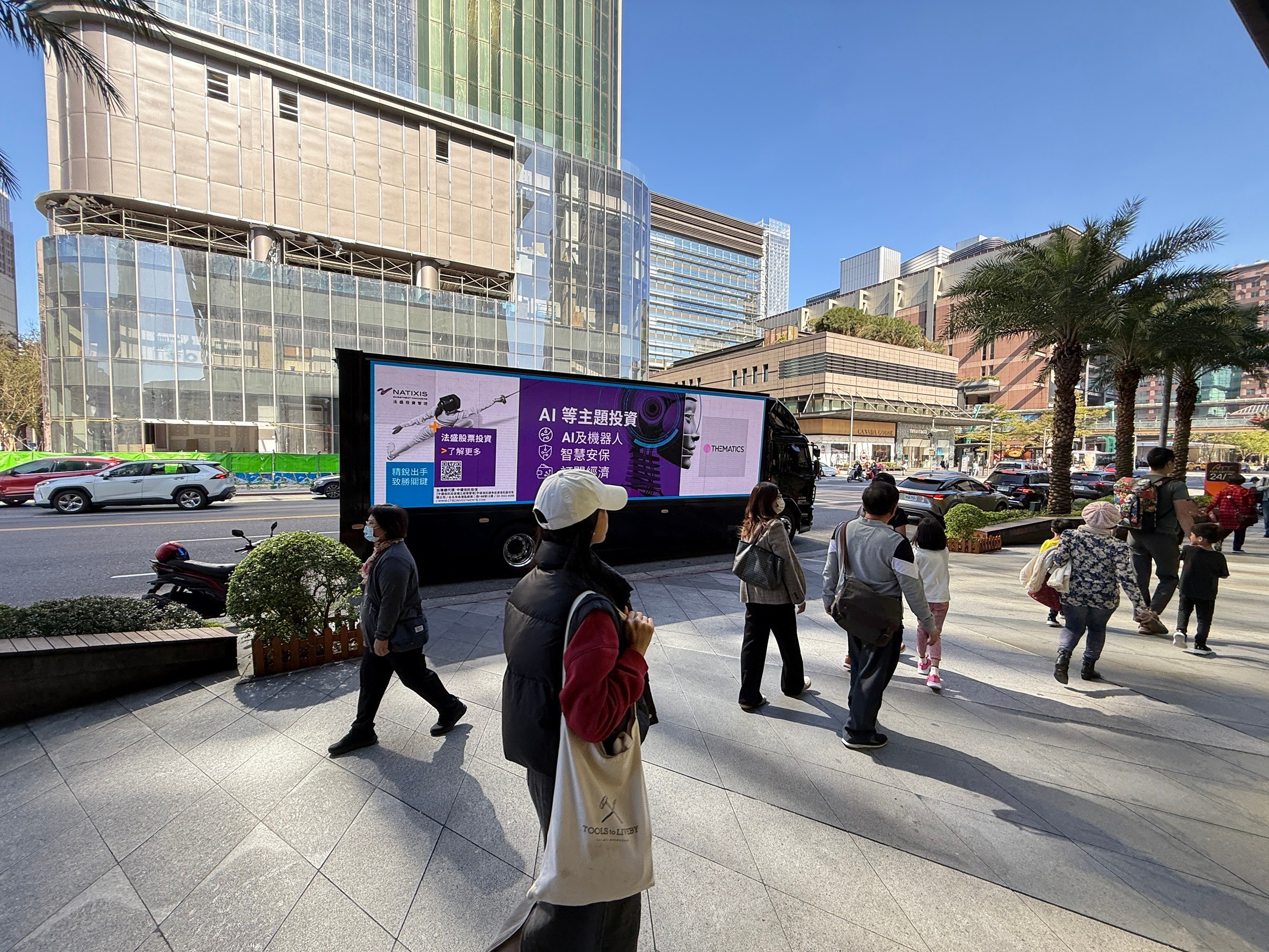 知名外送品牌LED行動廣告車_廣告車,LED行動車,行動燈箱車,活動燈箱車,行動車廣告,戶外看板媒體,行銷活動,藝術裝置物,大型LED廣告車、LED行動廣告車