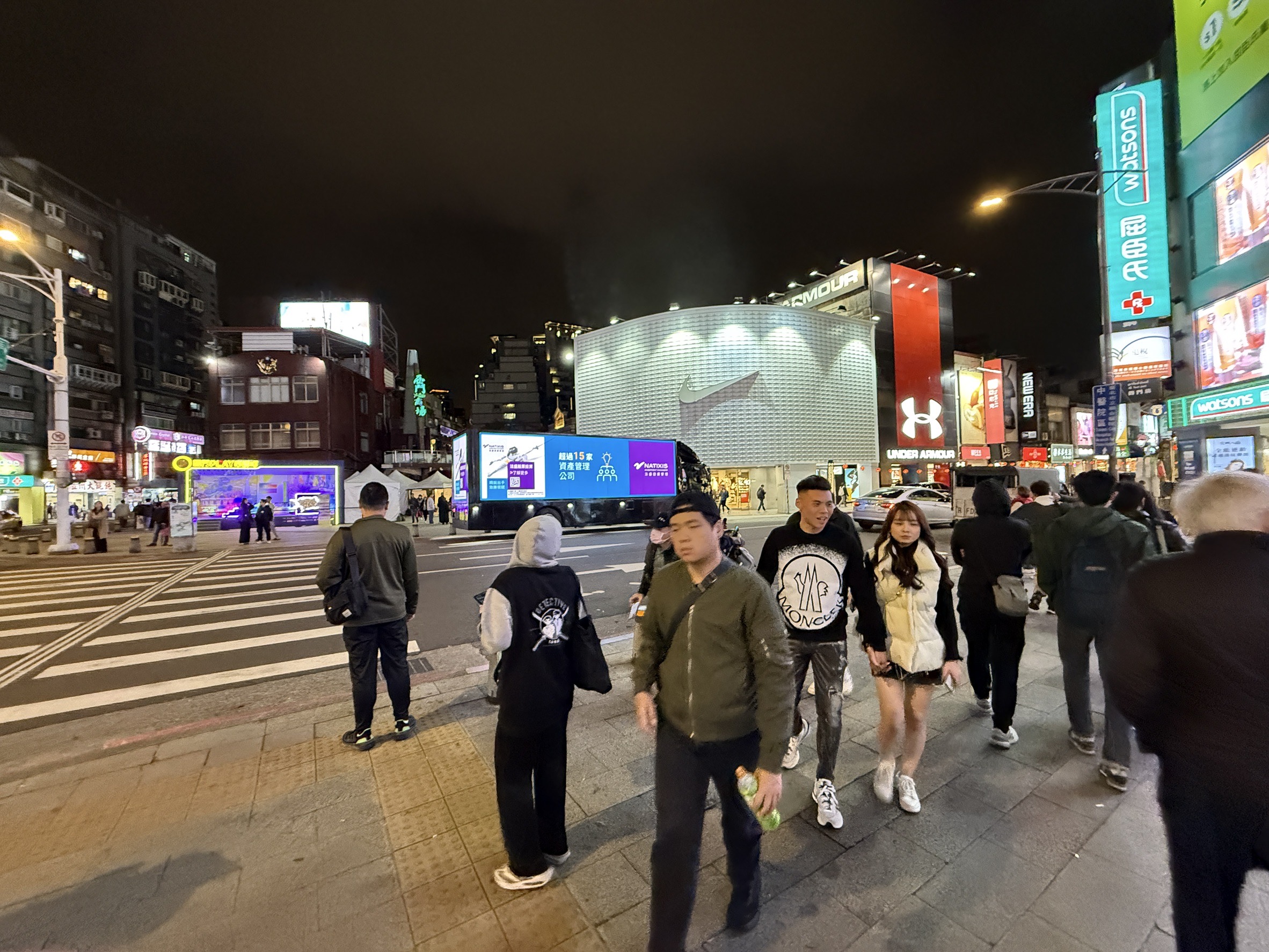 知名外送品牌大型LED廣告車_廣告車,LED行動車,行動燈箱車,活動燈箱車,行動車廣告,戶外看板媒體,行銷活動,藝術裝置物,大型LED廣告車、LED行動廣告車